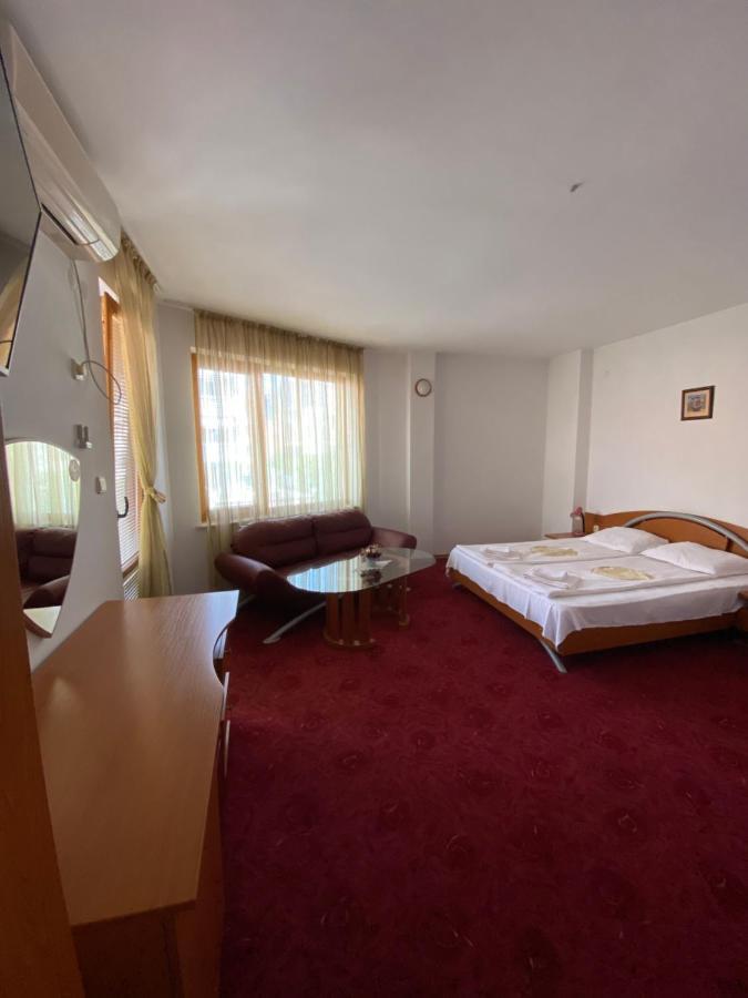 Family Hotel The Golden Fish Szozopol Kültér fotó