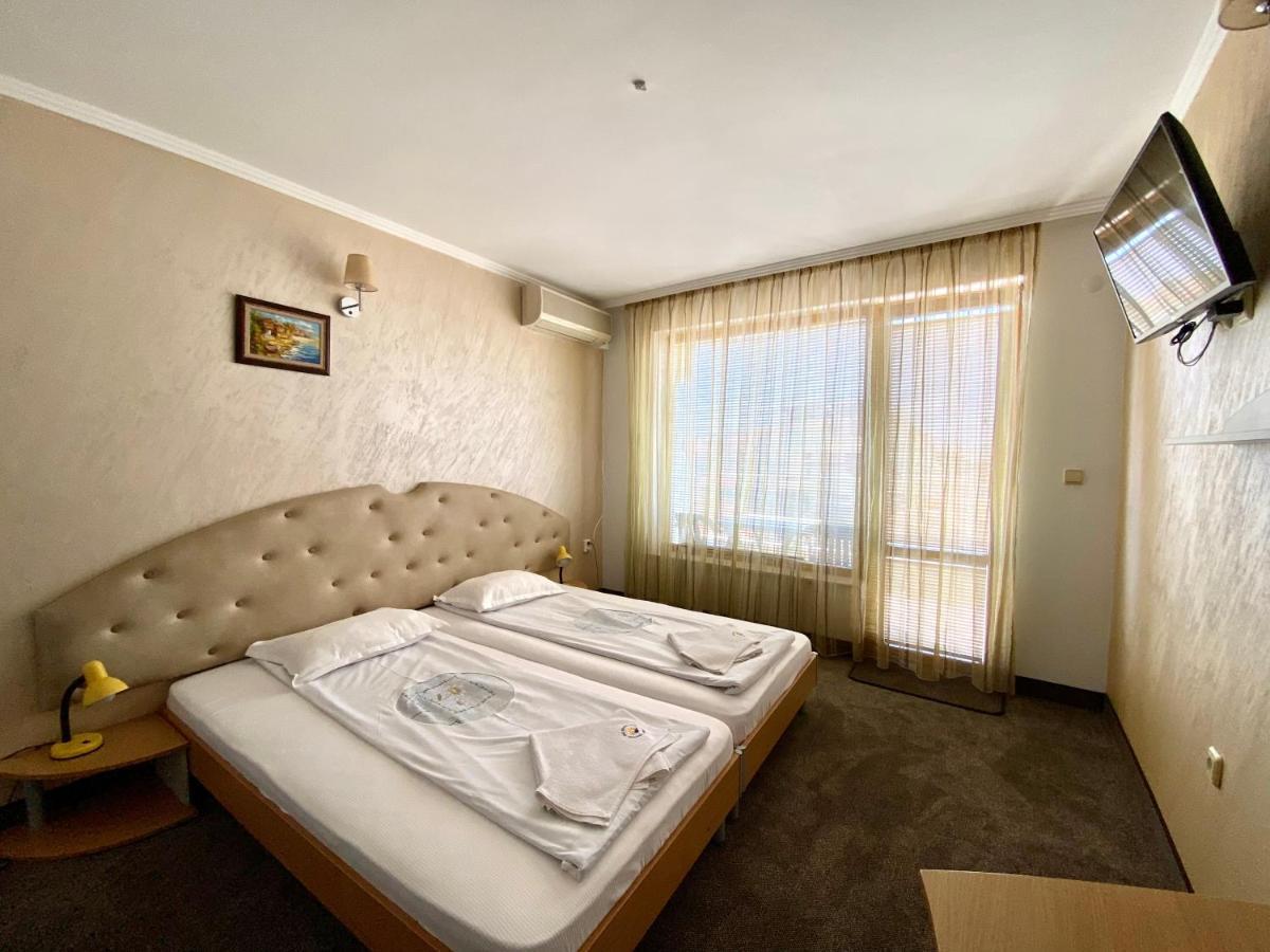 Family Hotel The Golden Fish Szozopol Kültér fotó