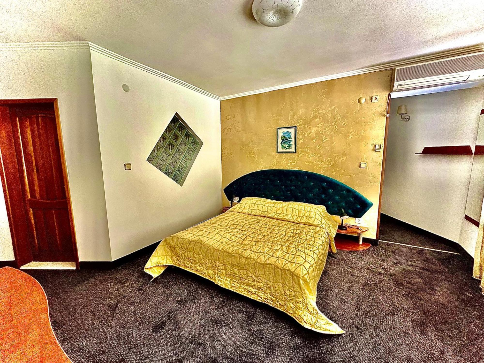 Family Hotel The Golden Fish Szozopol Kültér fotó